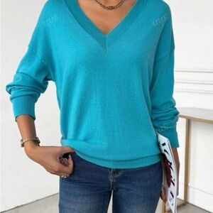 Liz Claiborne Turquoise V-Neck Sweater
